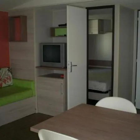 Camping Mobil-home Avec Terrasse - 2 - Api-1-52-1109 Hyères